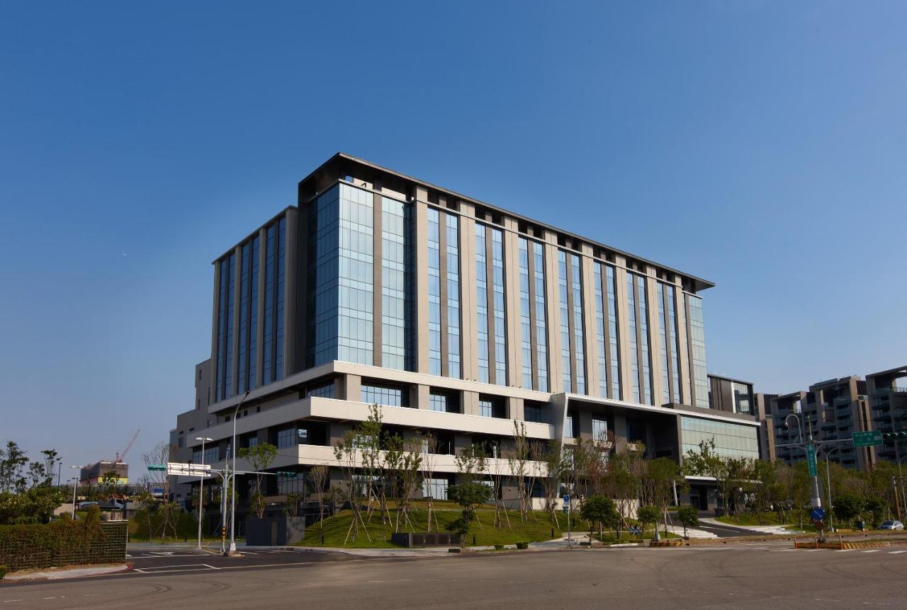 Cozzi Blu Hotel Zhongli Bagian luar foto Kaohsiung Medical University Hospital